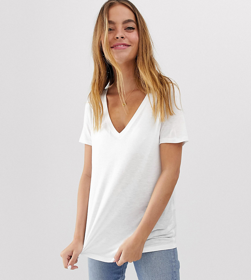 ASOS DESIGN Petite v-neck t-shirt with short sleeves in white