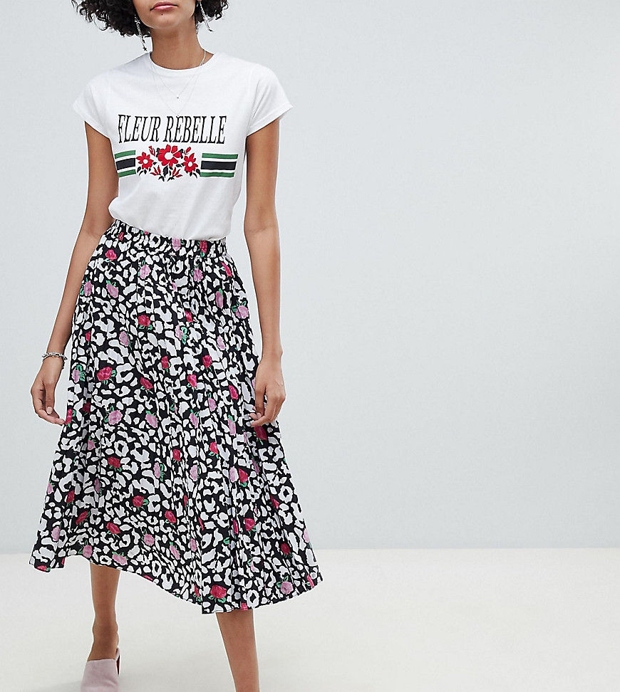 Lily & Lionel exclusive rose leopard pleated skirt