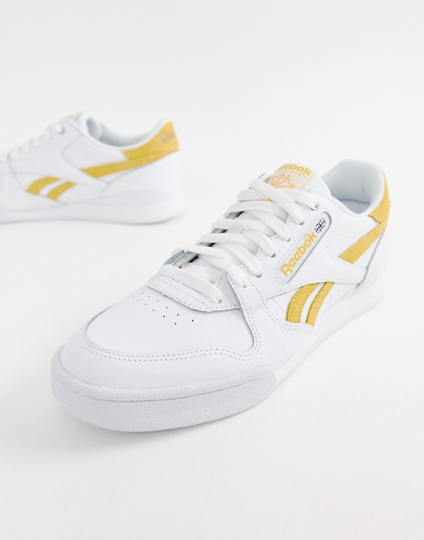 Reebok Phase 1 Pro Trainers In White CN3855