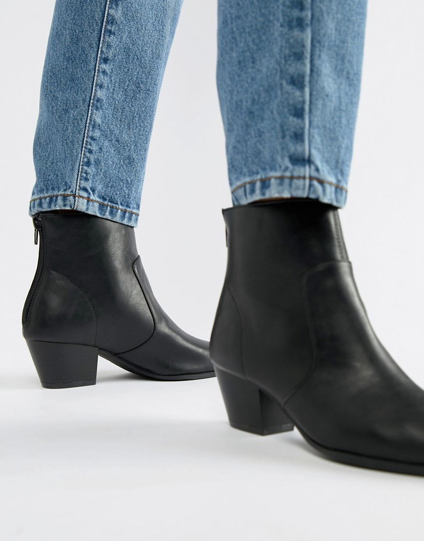 Qupid Pointed Western Ankle Boots