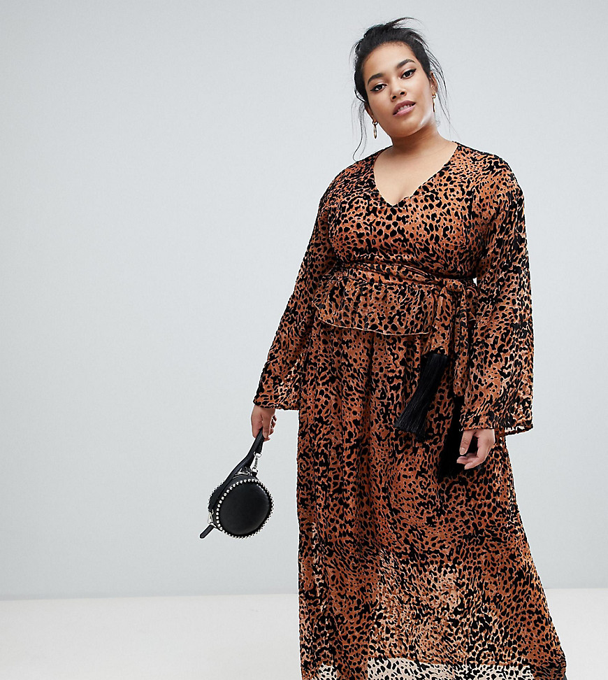 Lost Ink Plus maxi dress with tie waist in leopard print
