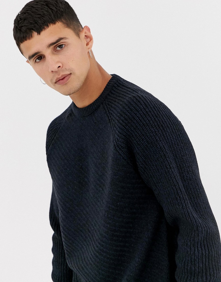 Kiomi jumper in navy with diagonal cable knit