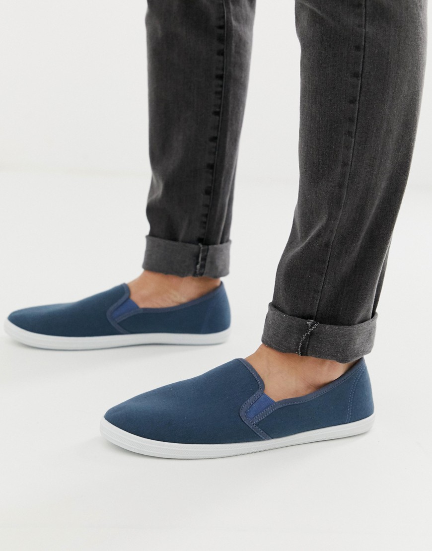 Dunlop slip on shoes in navy