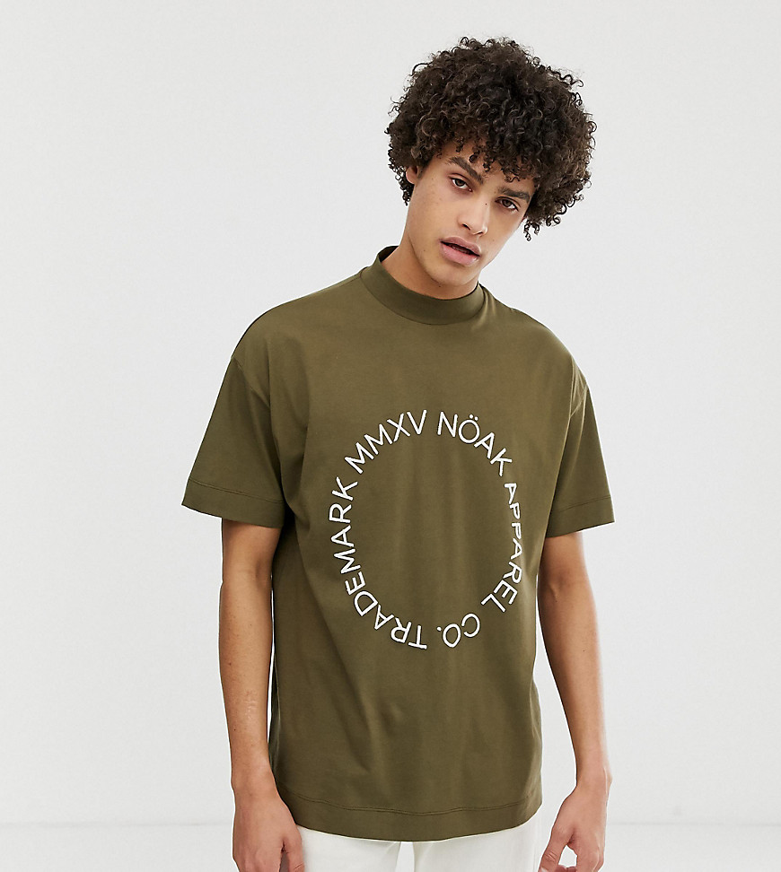 Noak t-shirt with high neck and print in khaki
