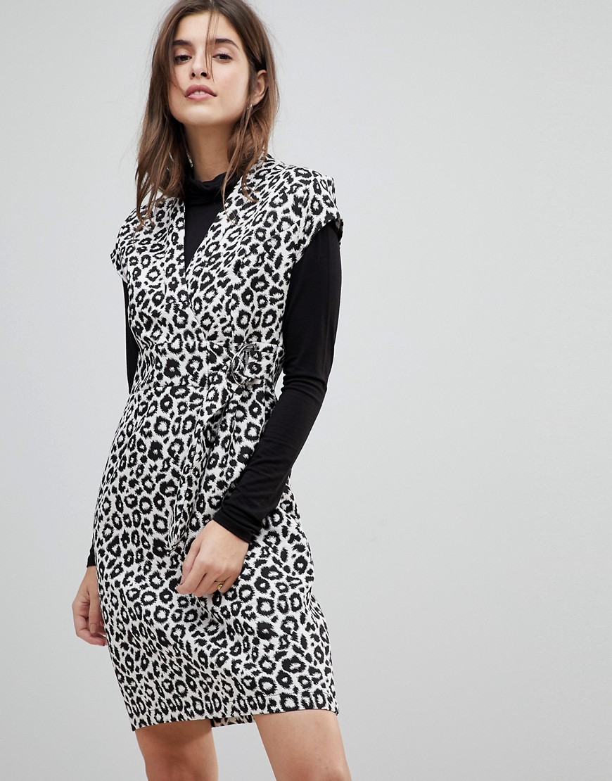 Liquorish Cap Sleeve Animal Print Dress With D-Ring And Attached Belt