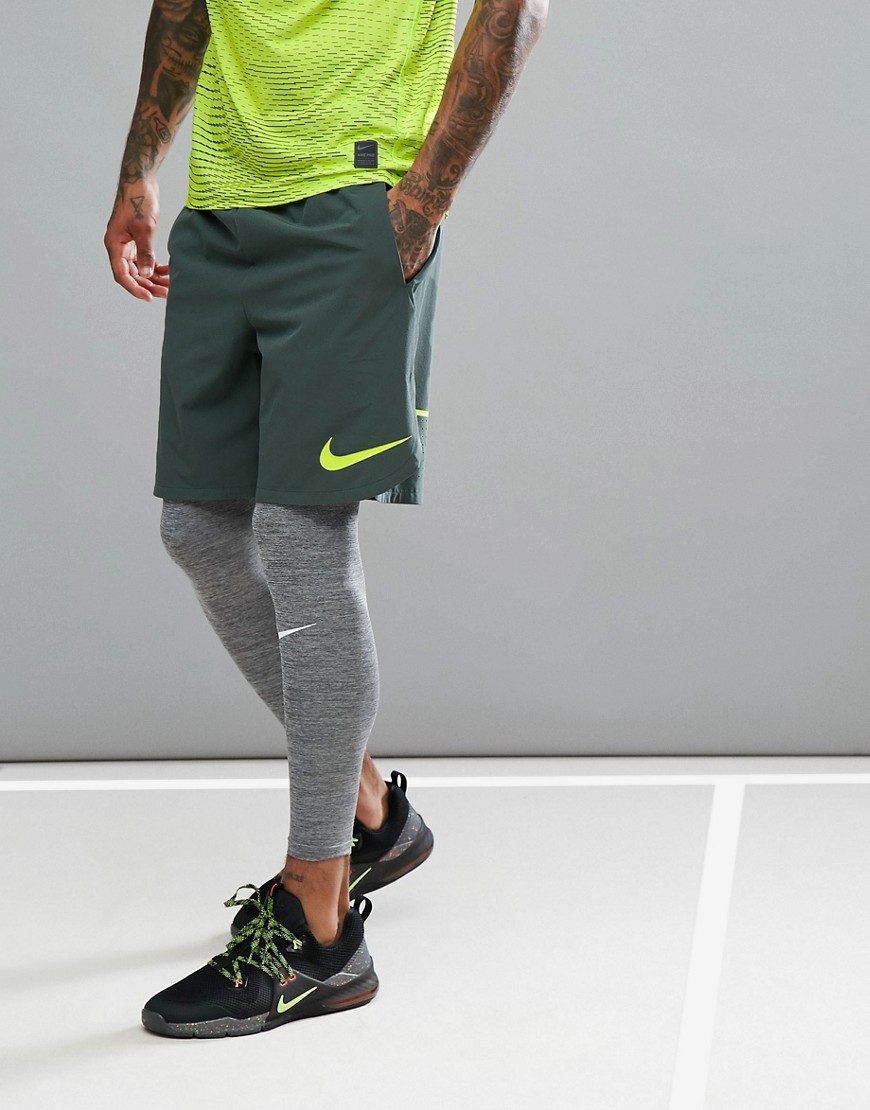 Nike Training Flex Vent Max Shorts In Green 833374-372 - Green