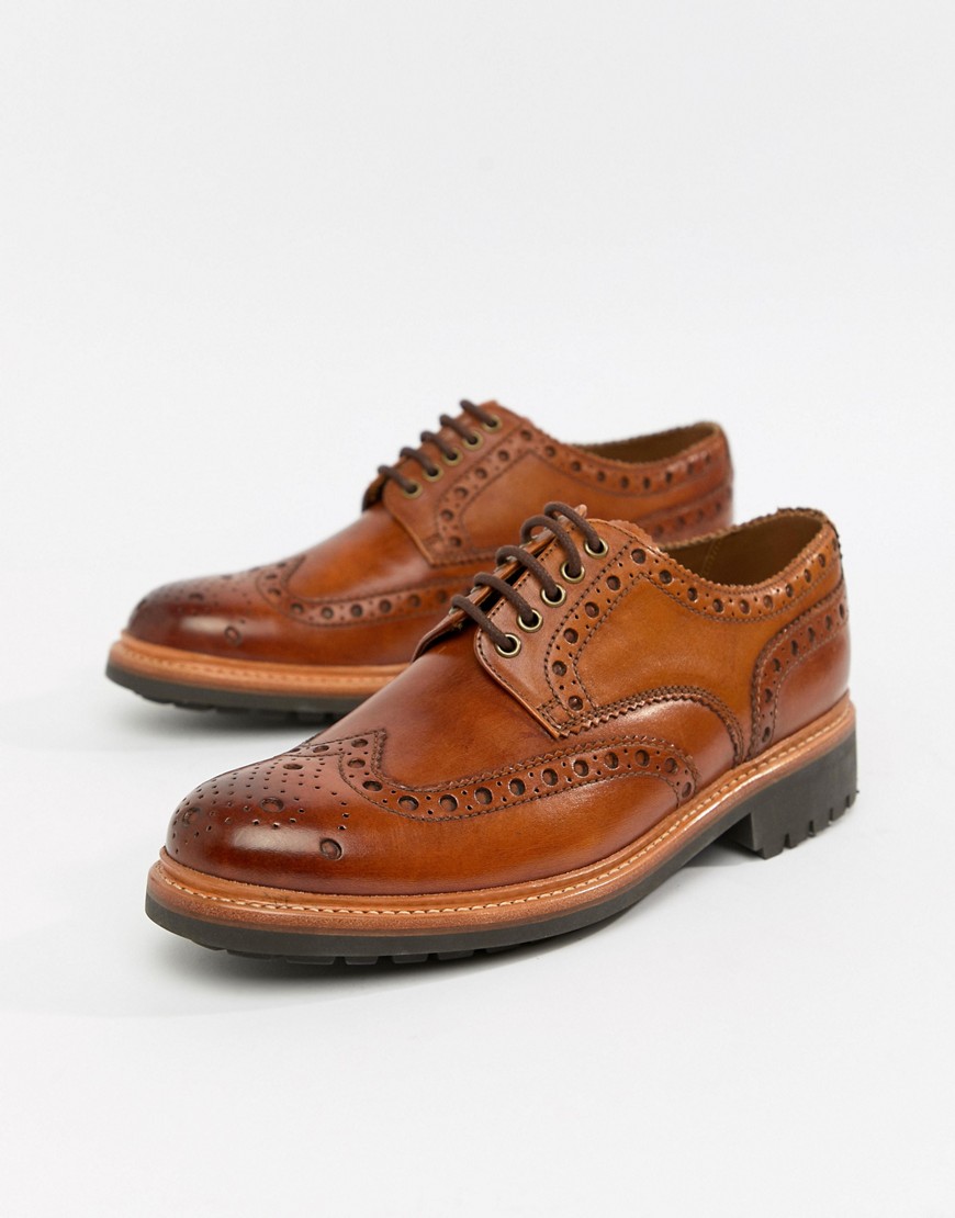 Grenson Archie chunky brogue shoes in tan - Tan