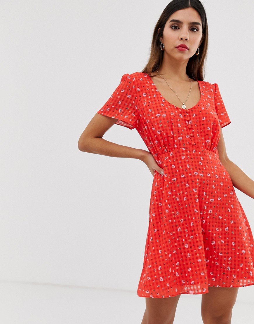 The East Order Aggy Floral Mini Dress With Button Detail-red