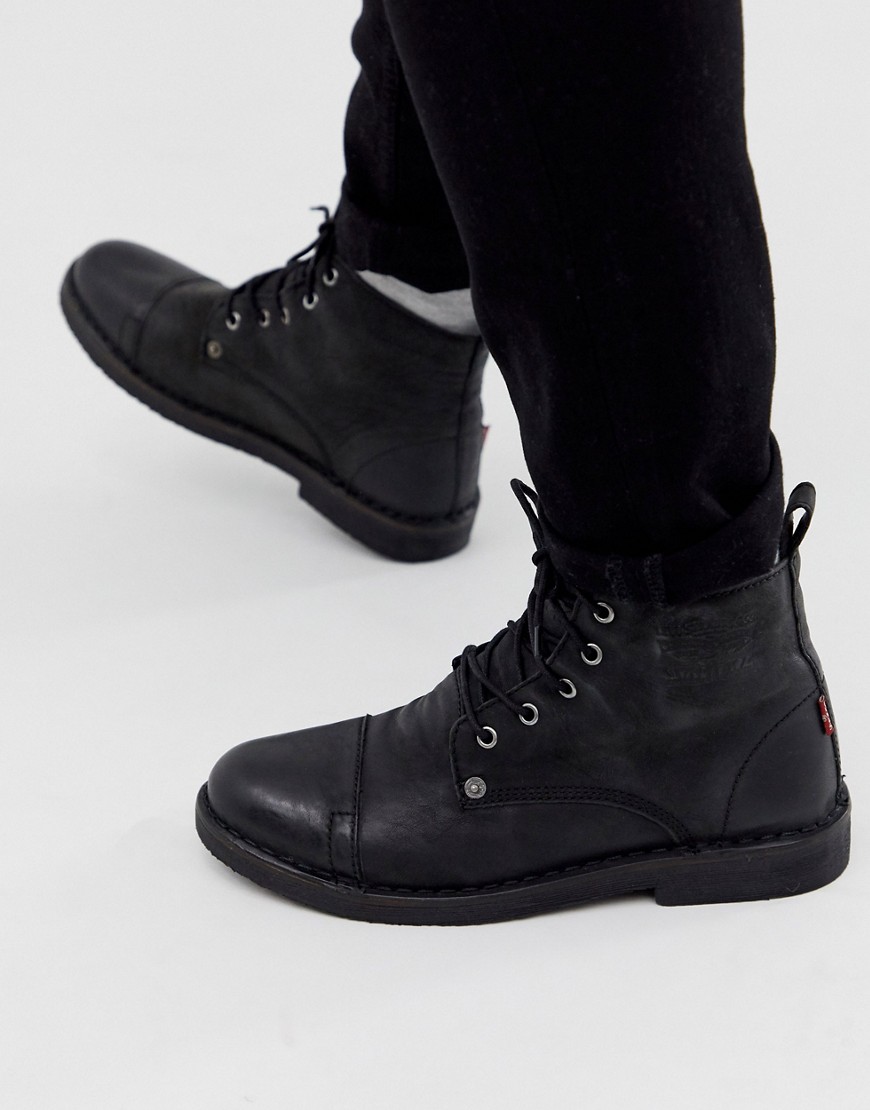 Levis Track lace up boots in black