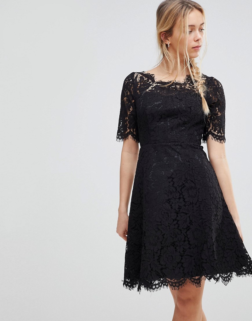 Короткое приталенное платье из кружева Glamorous - Черный 