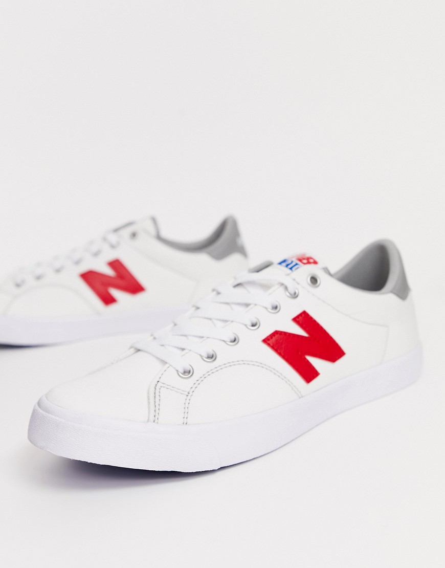New Balance 210 trainers in white