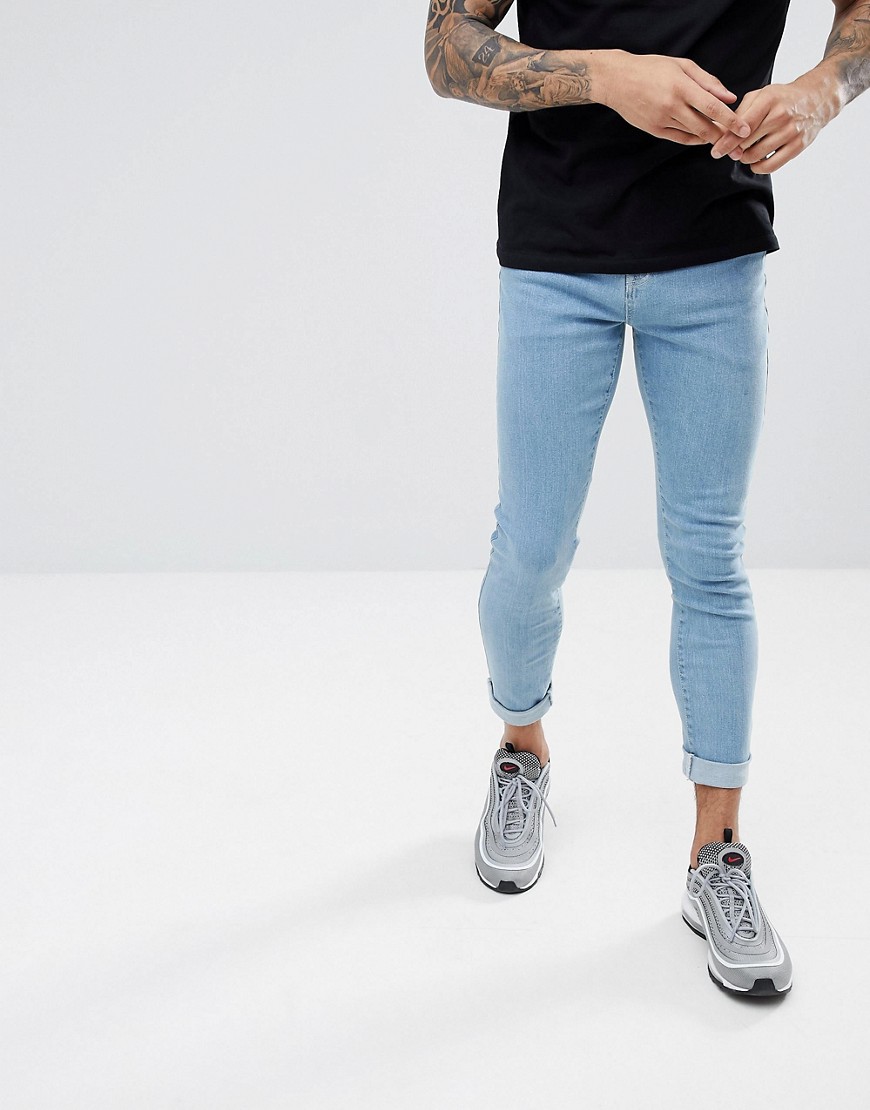 Hoxton Denim Muscle Fit Cropped Jeans in Light Wash