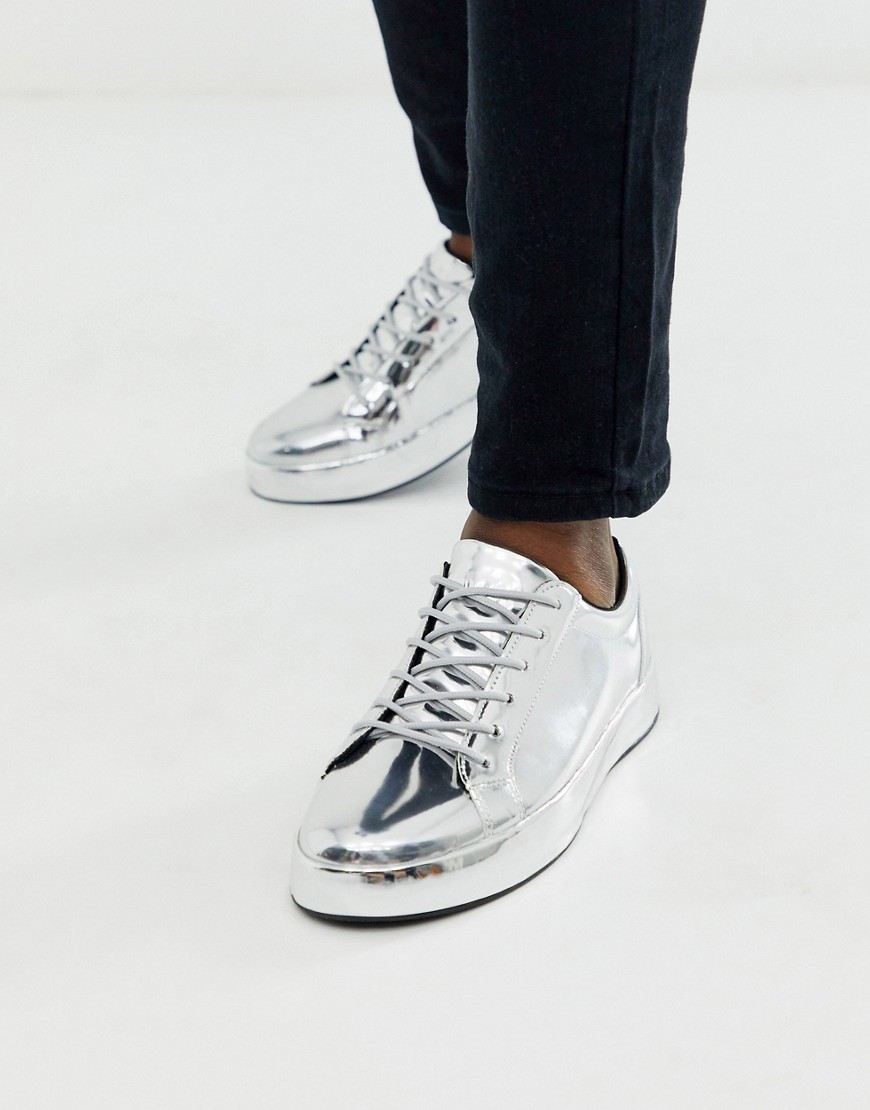 Asos Design Sneakers In Metallic Silver - Silver