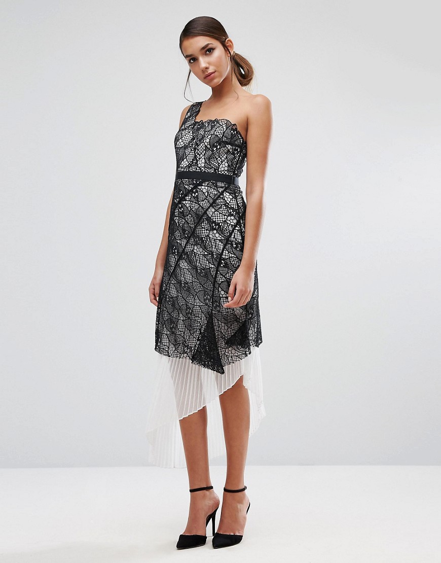 Three Floor One Shoulder Lace Dress with Pleated Skirt Underlay