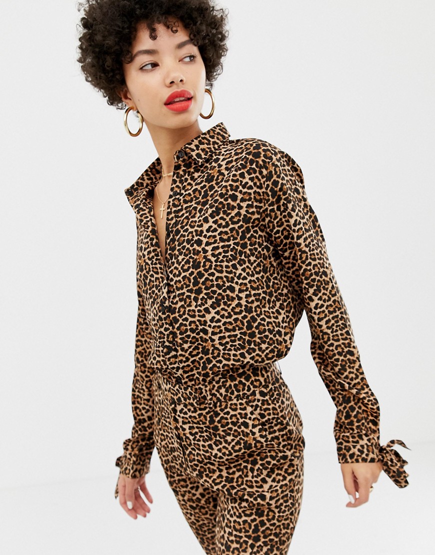 Na-kd blouse with tie sleeves in leopard print