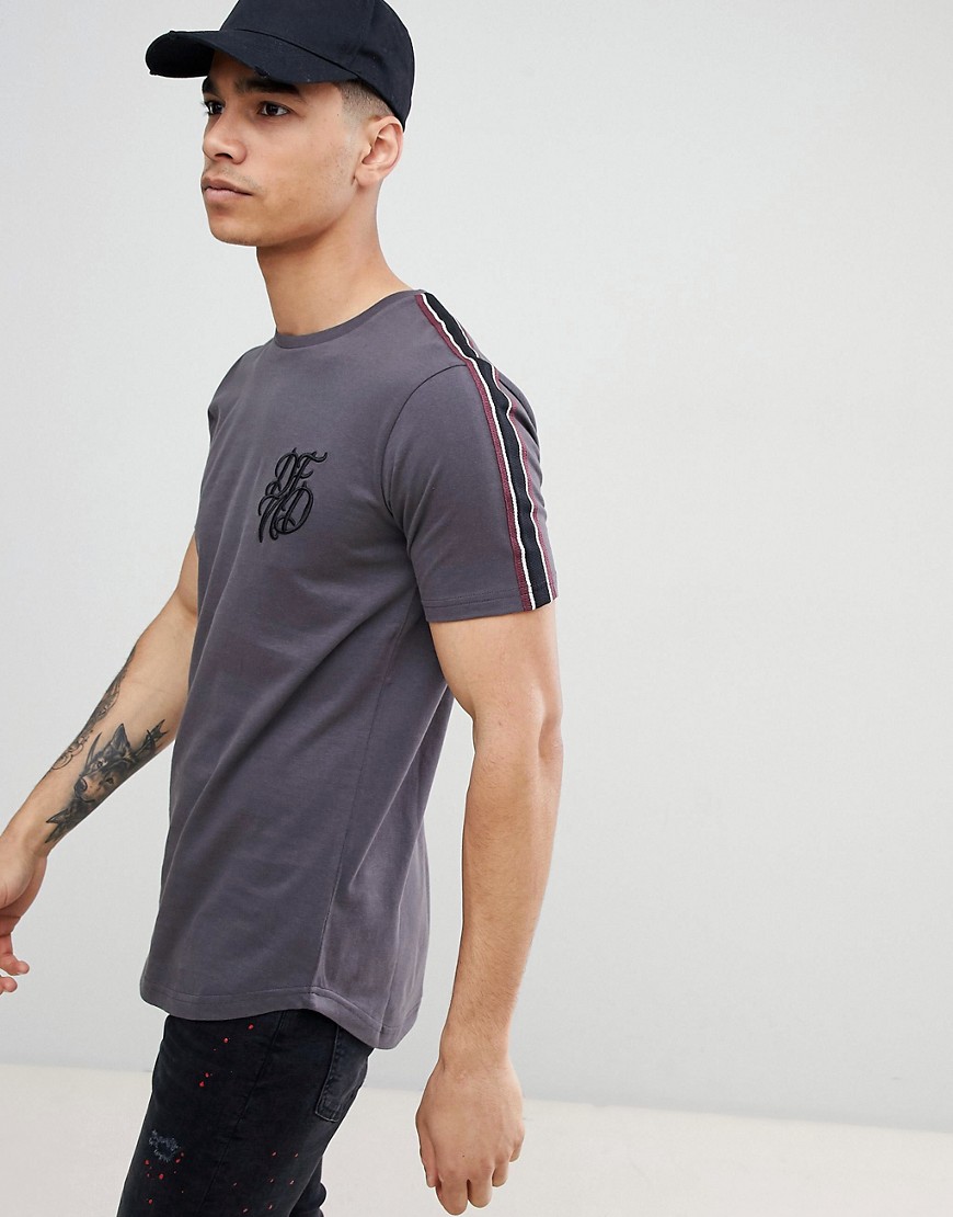 DFND Curved Hem T-Shirt with Sleeve Tape