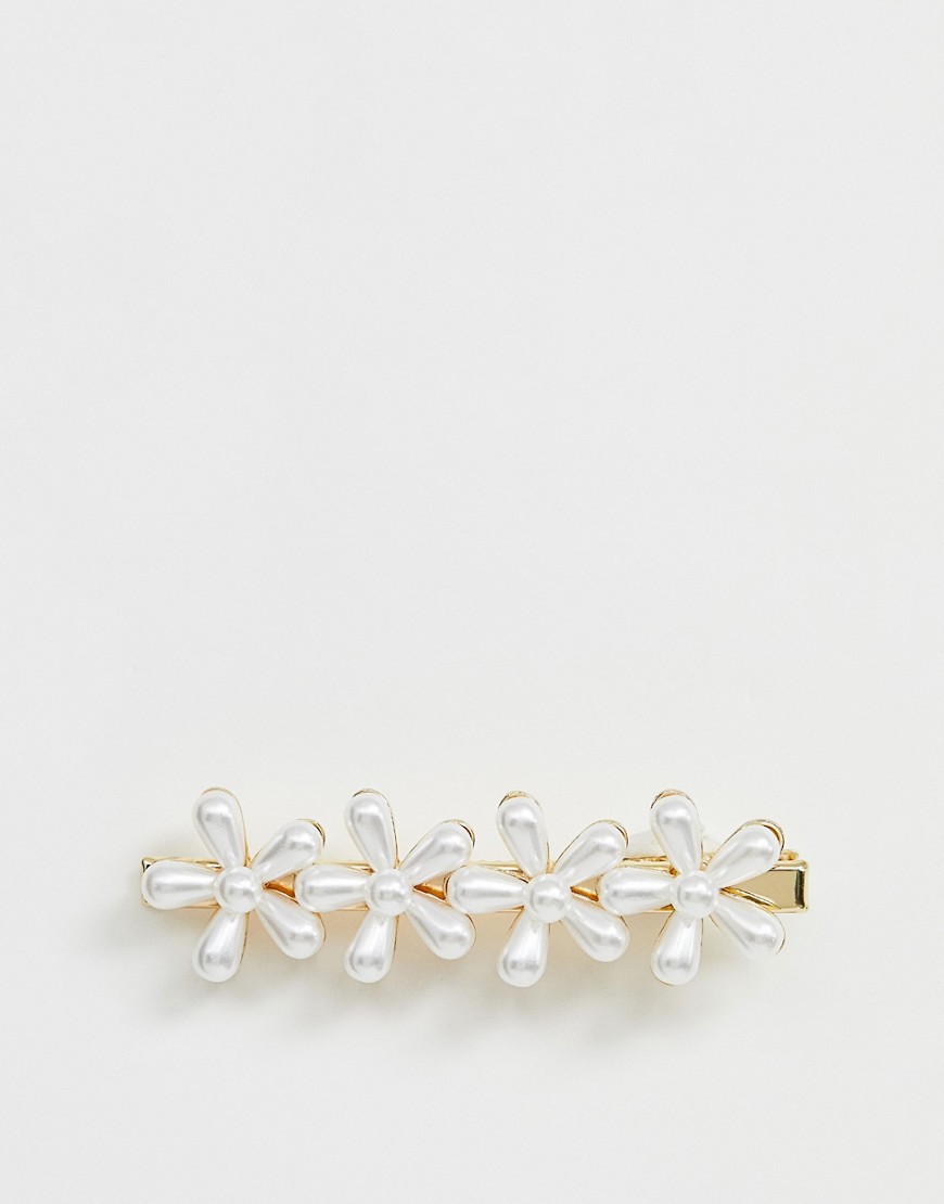 Pieces floral pearl clip