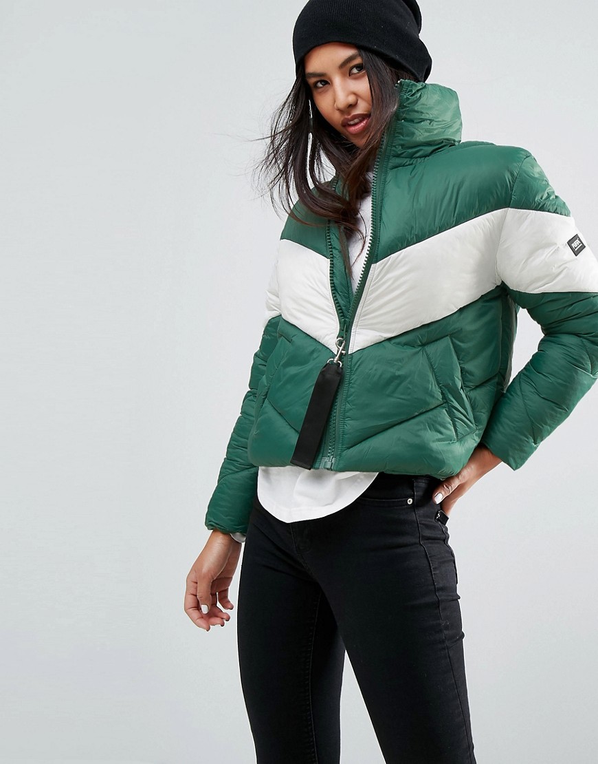 Оверсайз-куртка с контрастной шевронообразной вставкой Puffa - Зеленый 