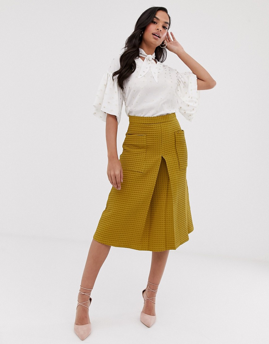 Closet pleated pocket skirt