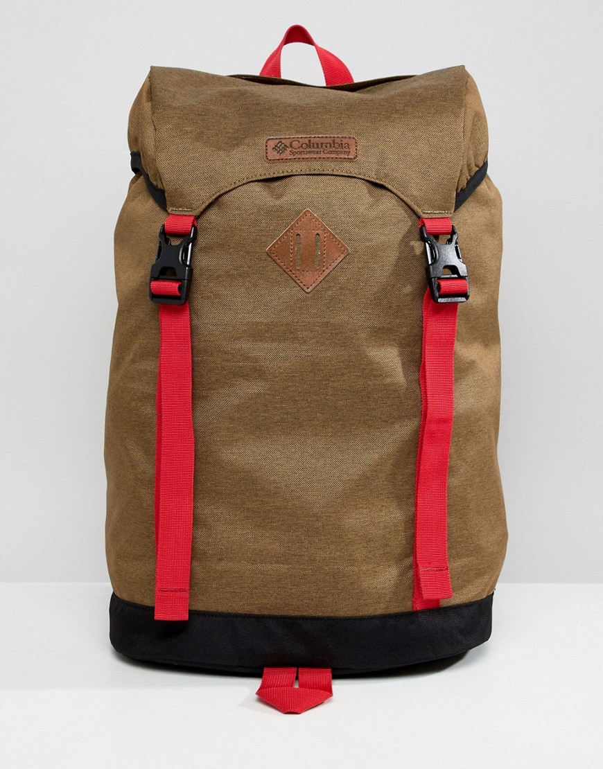 Columbia Classic Outdoor 25L Daypack in Tan
