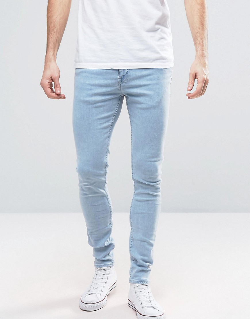 New Look muscle fit jeans in light wash blue