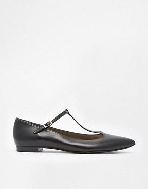 Search: pointed flats - Page 1 of 3 | ASOS