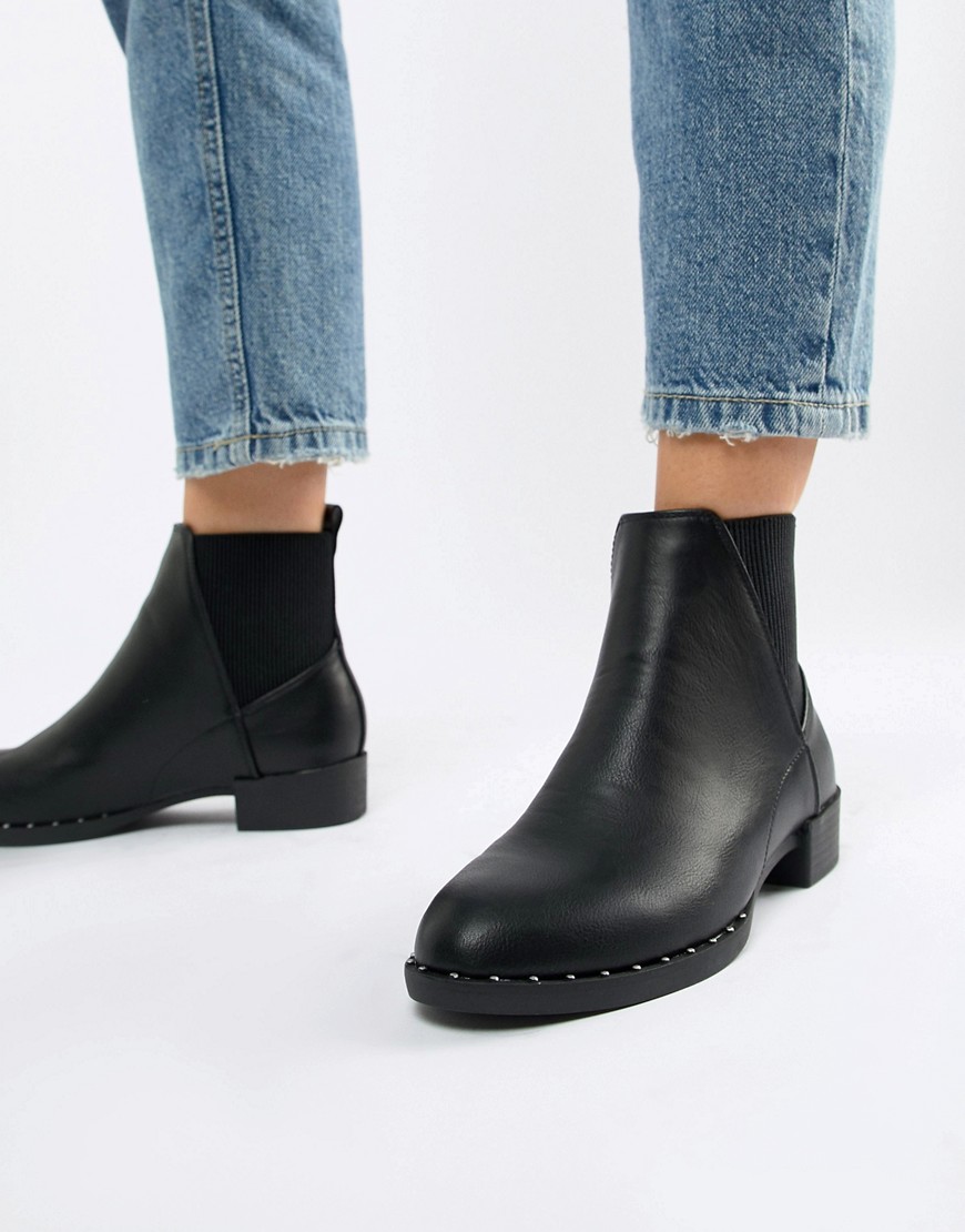 New Look flat chelsea boot with studs in black - Black