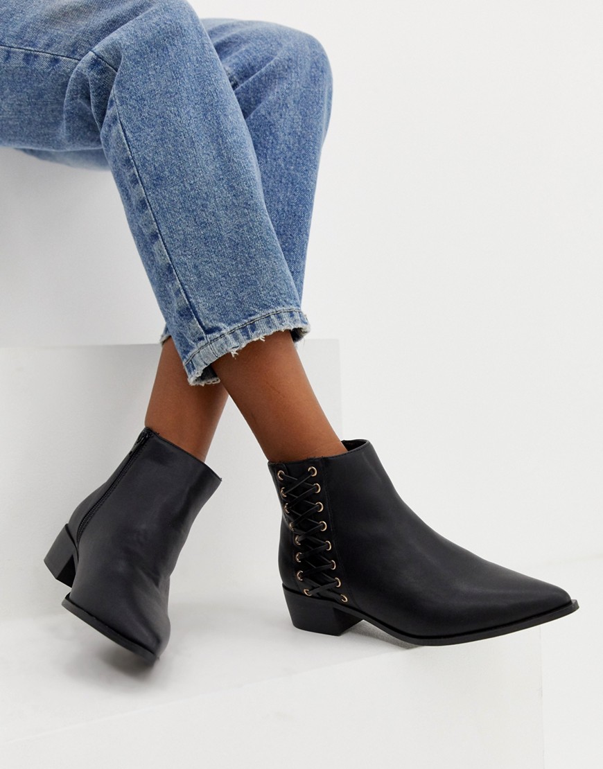 London Rebel Pointed Flat Ankle Boots
