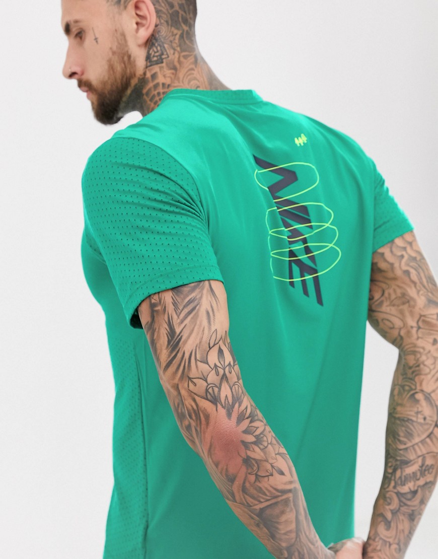Nike Running Breathe 365 Rise t-shirt in green