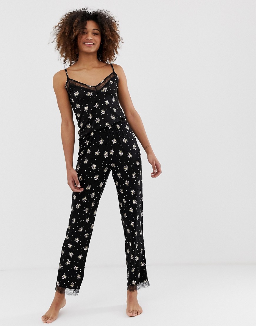 New Look ditsy print pyjama trousers in black pattern
