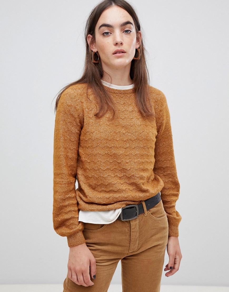 b.Young textured jumper
