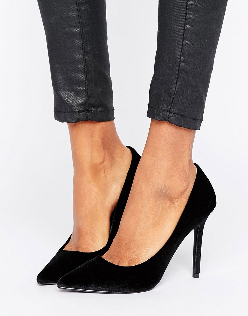 ShoeLab Velvet Court Shoe - Black velvet