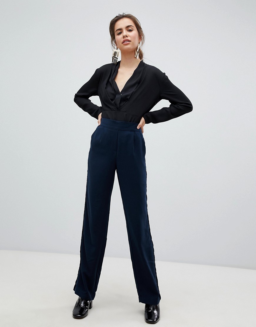 b.Young smart suiting trousers