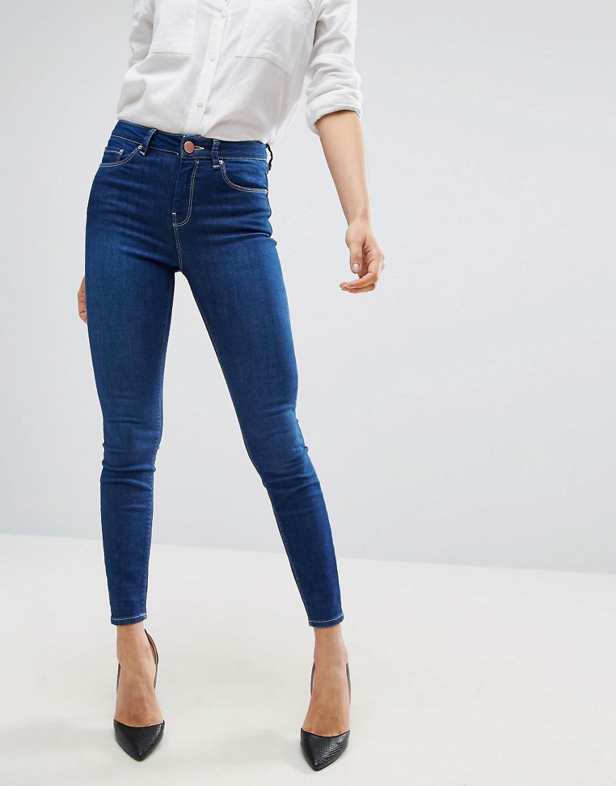 Красивые джинсы с завышенной талией