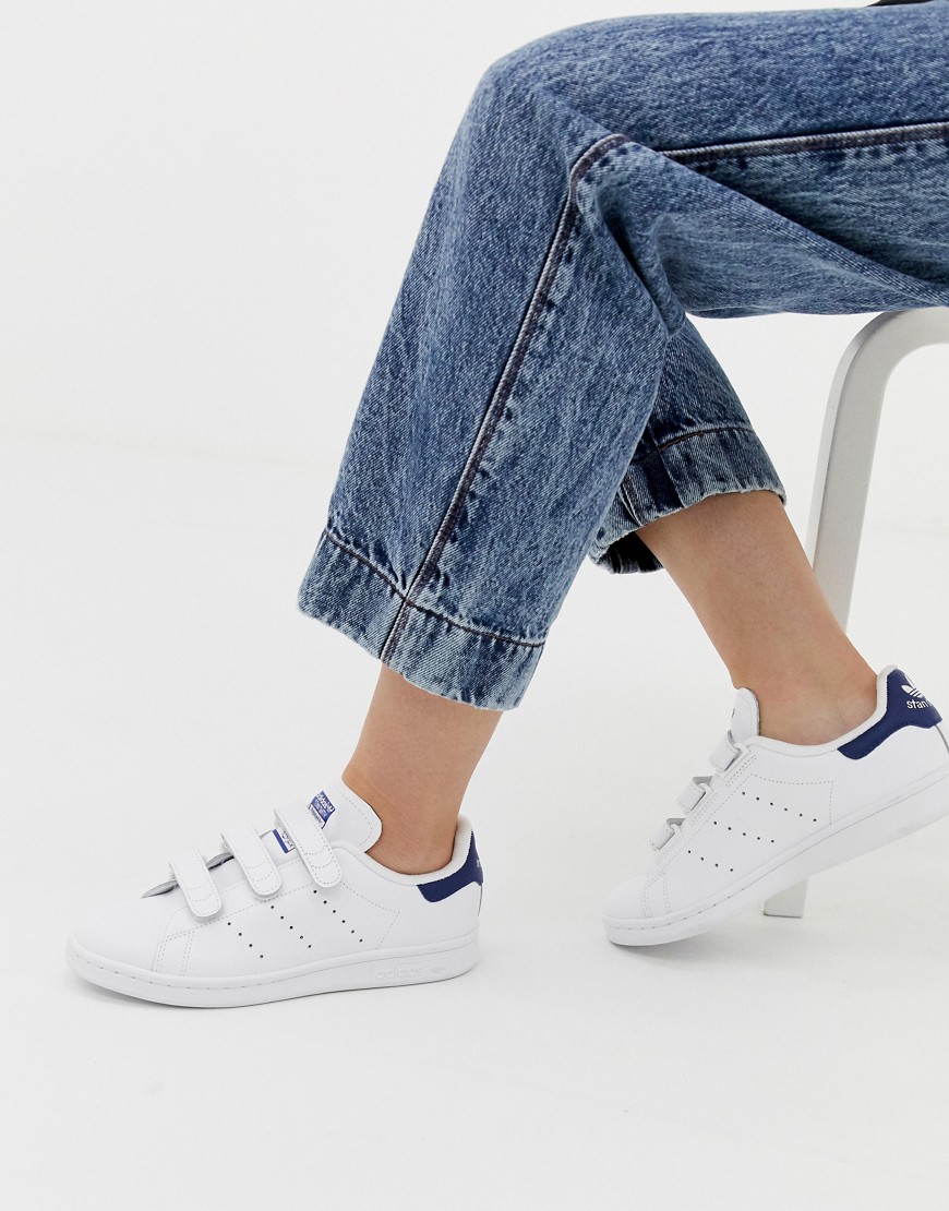 ADIDAS ORIGINALS WHITE AND NAVY STAN SMITH CF SNEAKERS,S80042