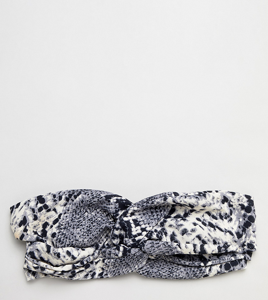 Liars & Lovers blue tonal leopard print knot front headband