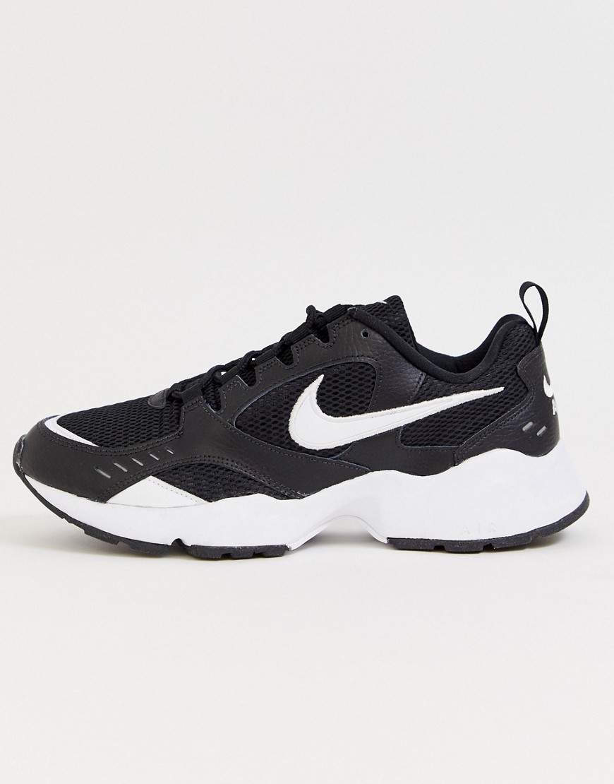 Nike Air Heights trainers in black