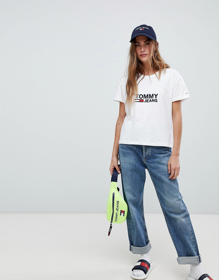 Tommy Jeans T-Shirt With Classic Flag Logo - Bright white