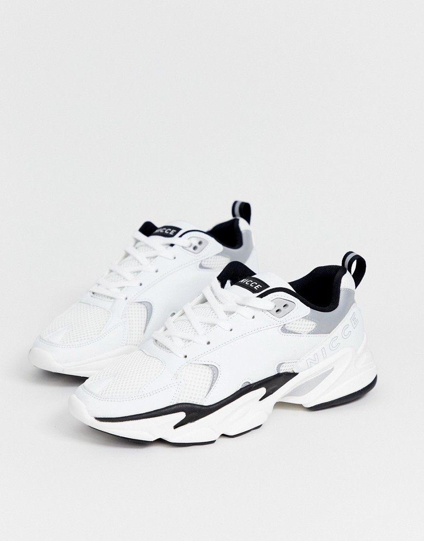 Nicce runner trainer in white with logo