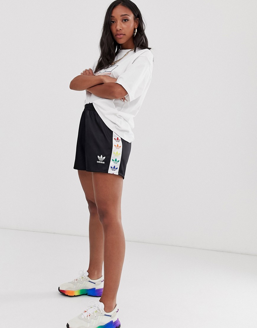 humor Endulzar reloj Adidas Originals Pride Taping Shorts In Black - Multi | ModeSens