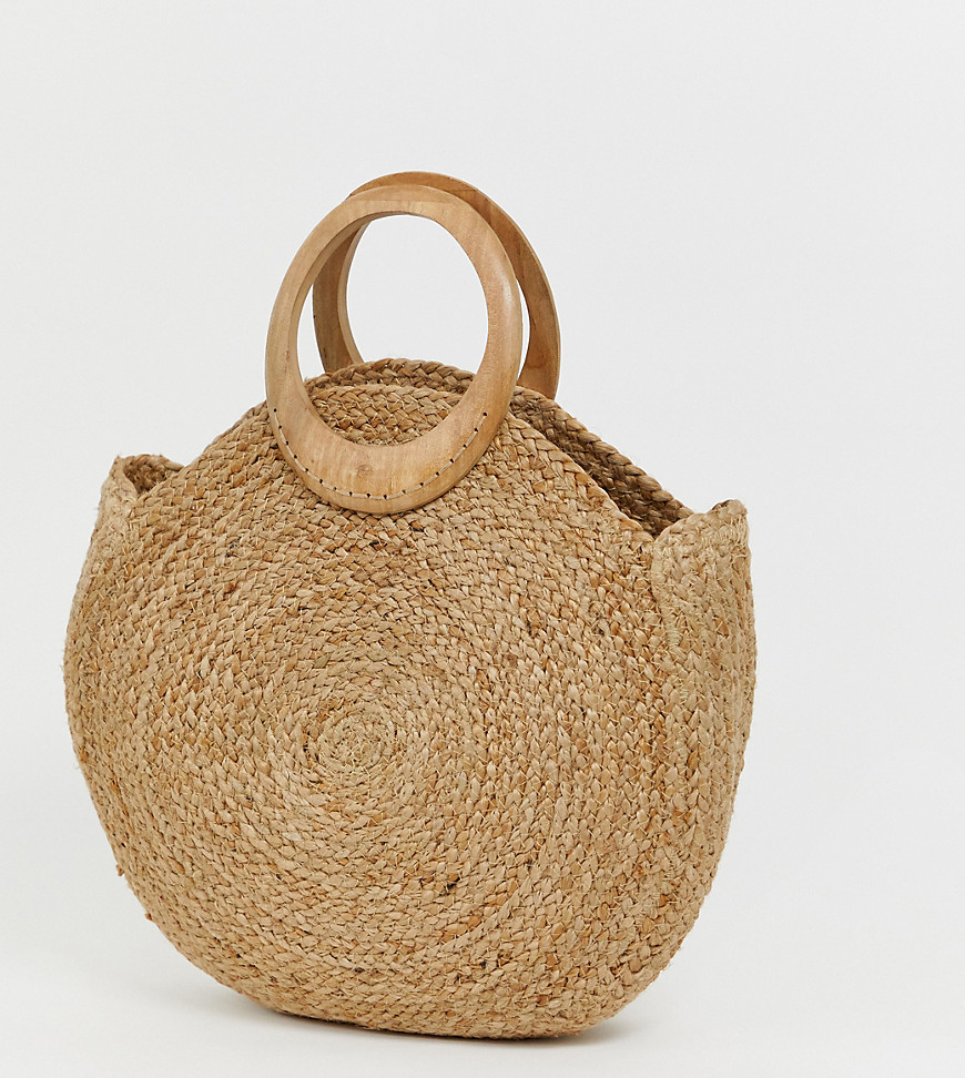 Accessorize straw circular tote bag with wood effect handle