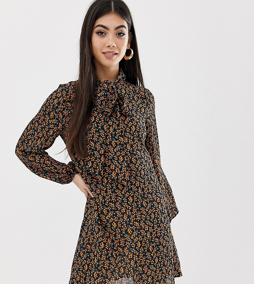 Fashion Union Petite pussybow shirt dress in floral
