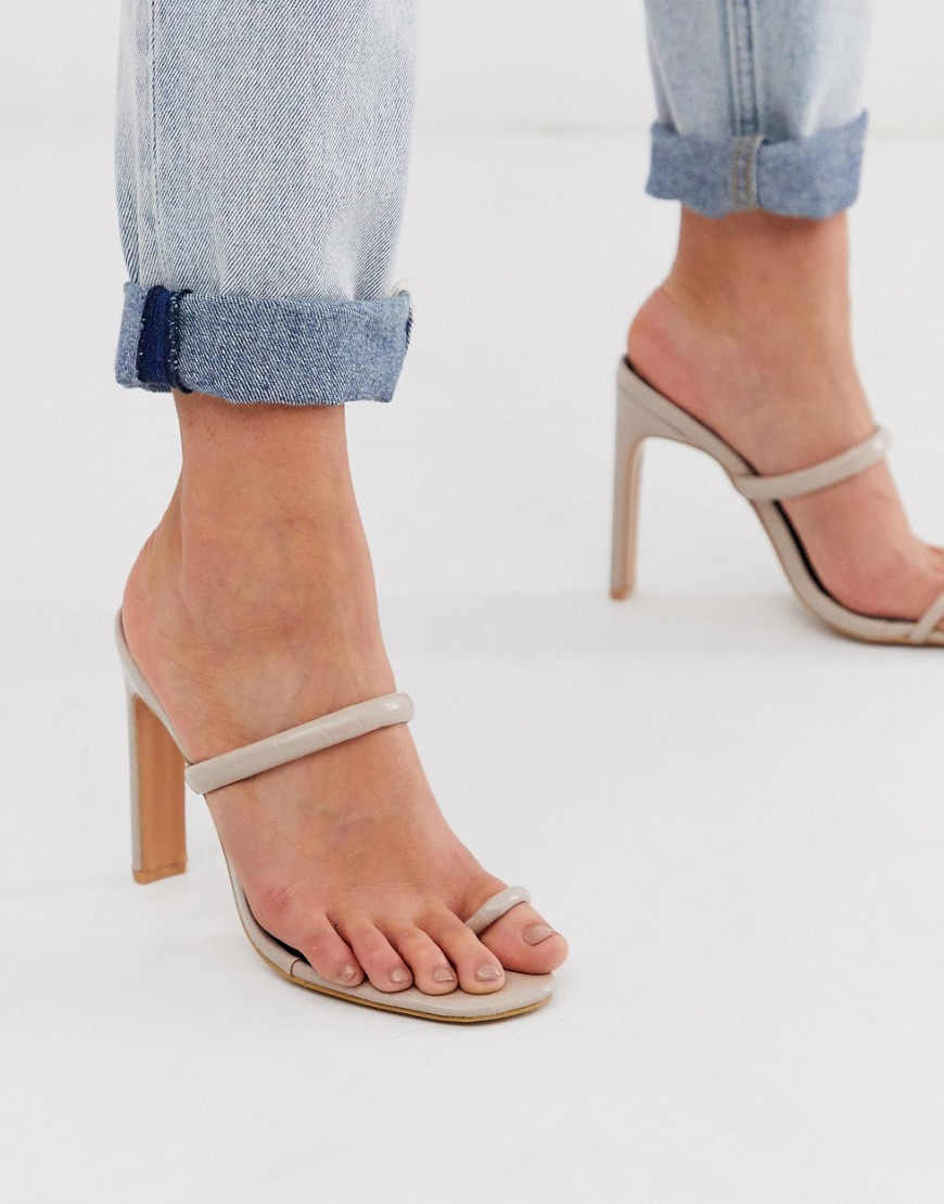 Miss Selfridge heeled sandals with toe post in beige