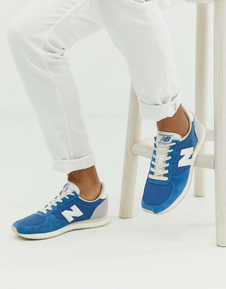 New Balance 220 trainers in blue