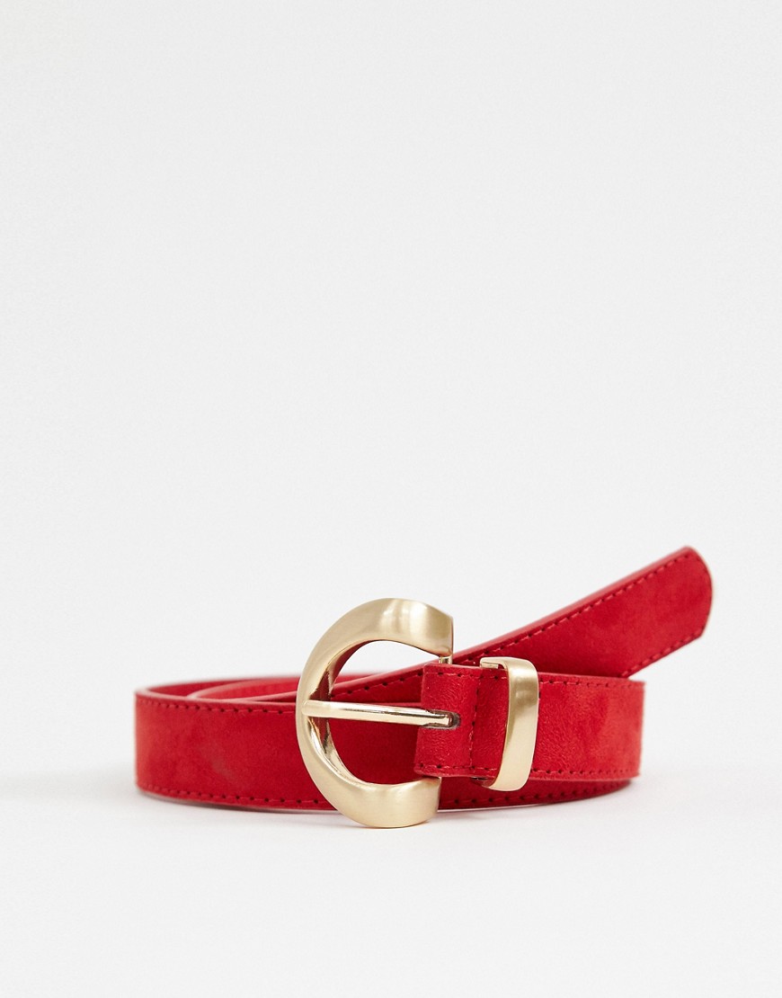 Glamorous red belt with gold twist buckle