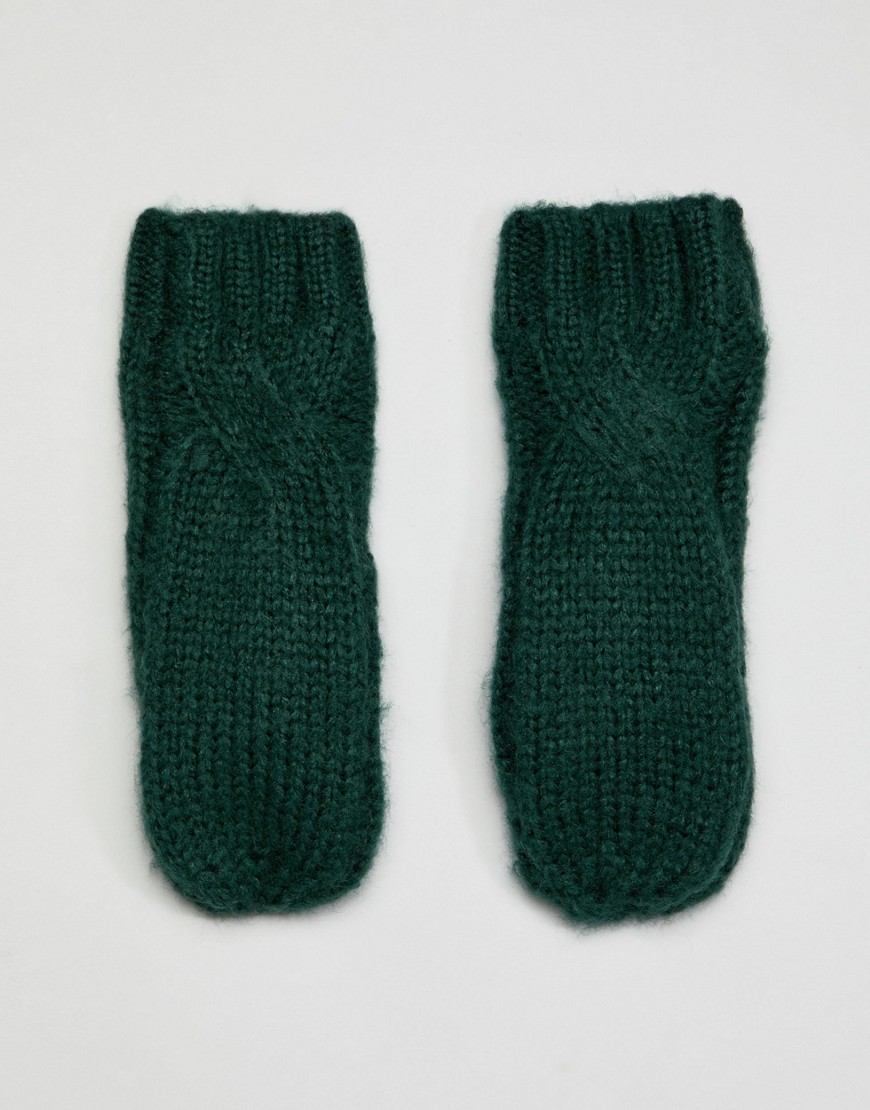 Noisy May cable knitted mittens