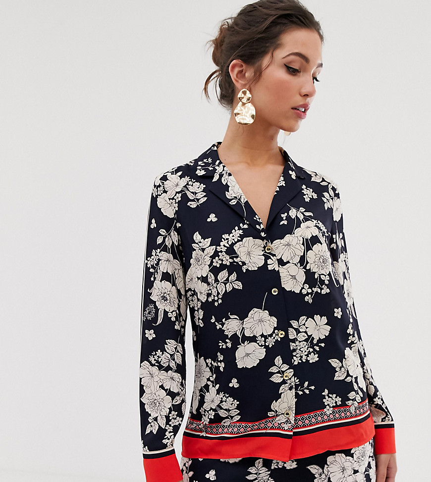Oasis shirt with contrast in floral print