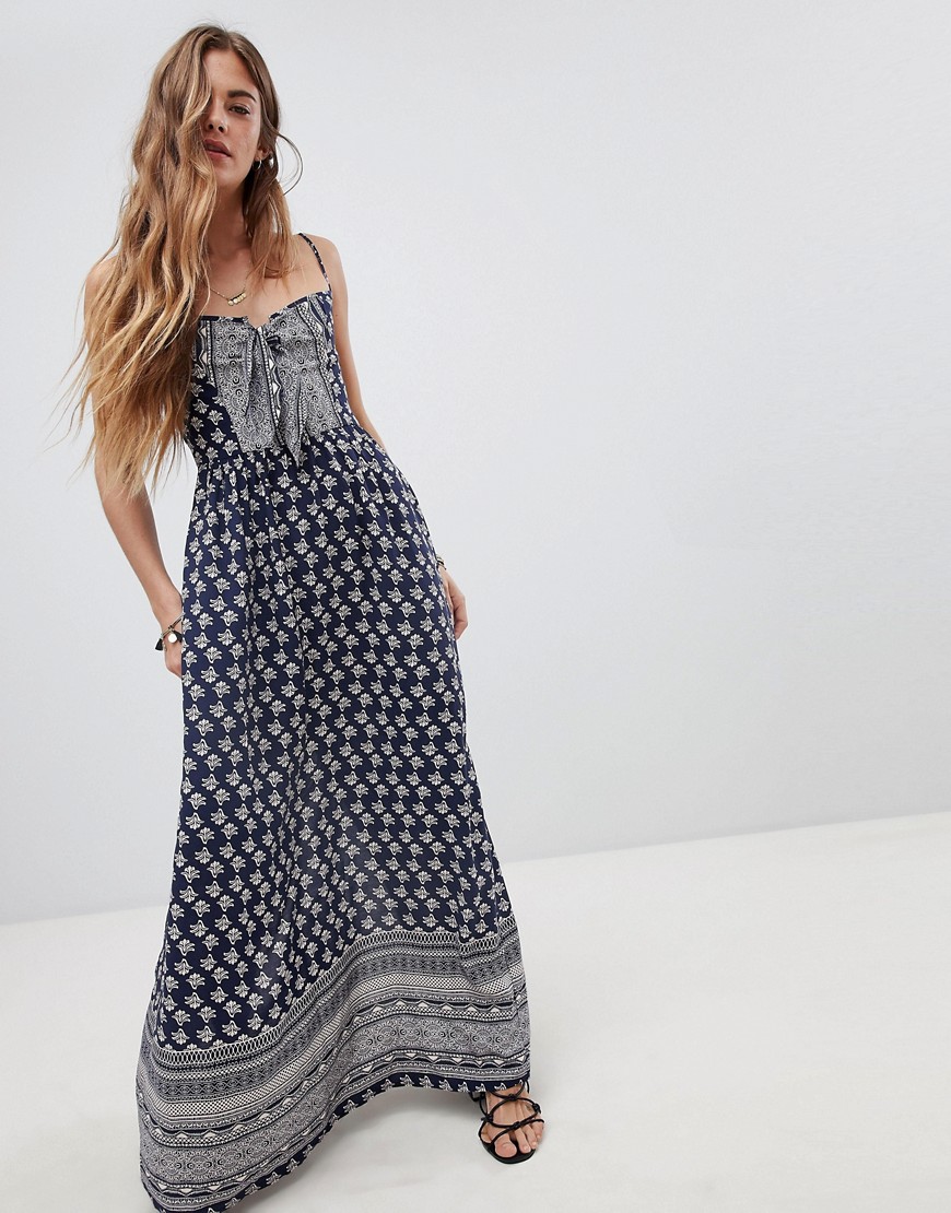 Band Of Gypsies Tie Front Maxi Dress In Border Print-navy