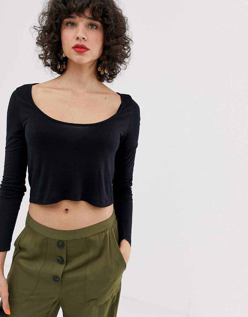 Noisy May scoop neck long sleeve cropped top