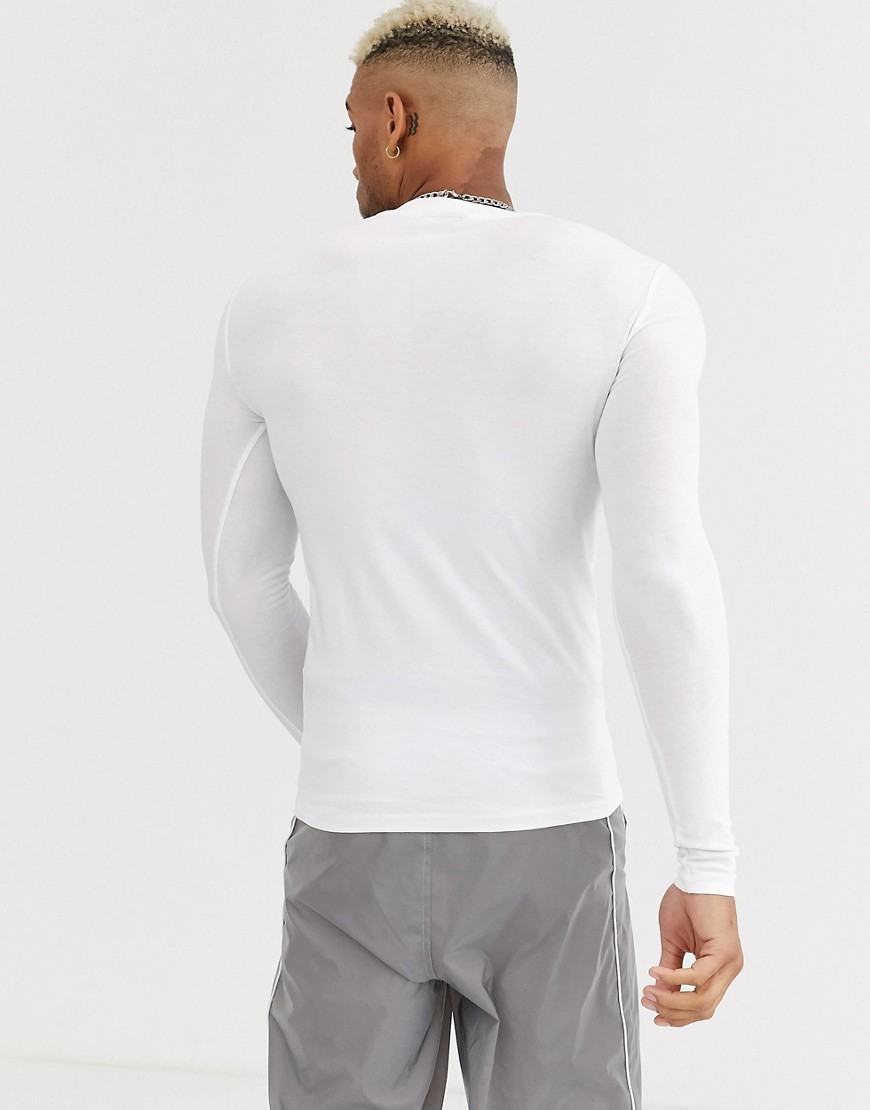 https://images.asos-media.com/inv/media/5/6/7/2/13043008/image2xxl.jpg